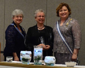 State Regent Carol Oakley Jackson, Carolyn Bushnell and State Headquarters Preservation Chair and Honorary State Regent Debra Jamison. 